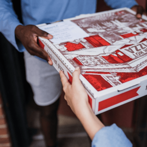 CÓMO EL PACKAGING INFLUYE EN LA DECISIÓN DE COMPRA EN COMIDA RÁPIDA (y cómo usarlo para vender más en delivery)