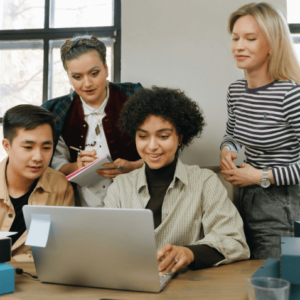 CONQUISTA EL MERCADO DE LA COMIDA RÁPIDA CON MODELOS DE NEGOCIO
